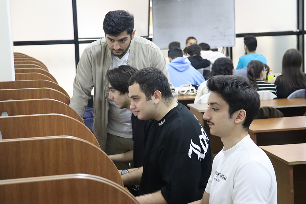 ICPC proqramlaşdırma müsabiqəsinin Azərbaycan Universiteti üzrə daxili seçim turu keçirilib