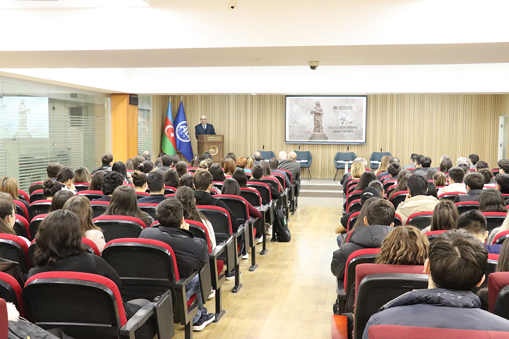 Azərbaycan Universitetində  Xocalı soyqırımı qurbanlarının xatirəsi anılıb