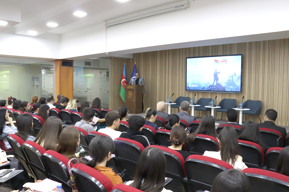 Azərbaycan Universitetində Dövlət Suverenliyi Gününə həsr olunmuş tədbir keçirilib