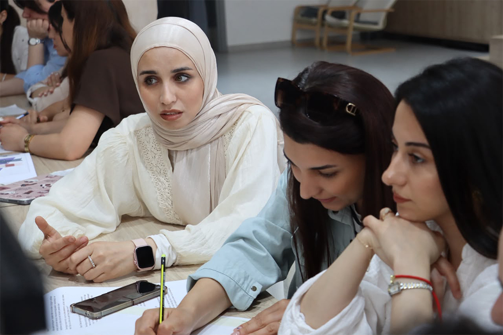 Sosial-Psixoloji Tədqiqat və Məsləhət Mərkəzinin direktoru “Asılılıqla Mübarizə Təlim Proqramı”nda iştirak edib