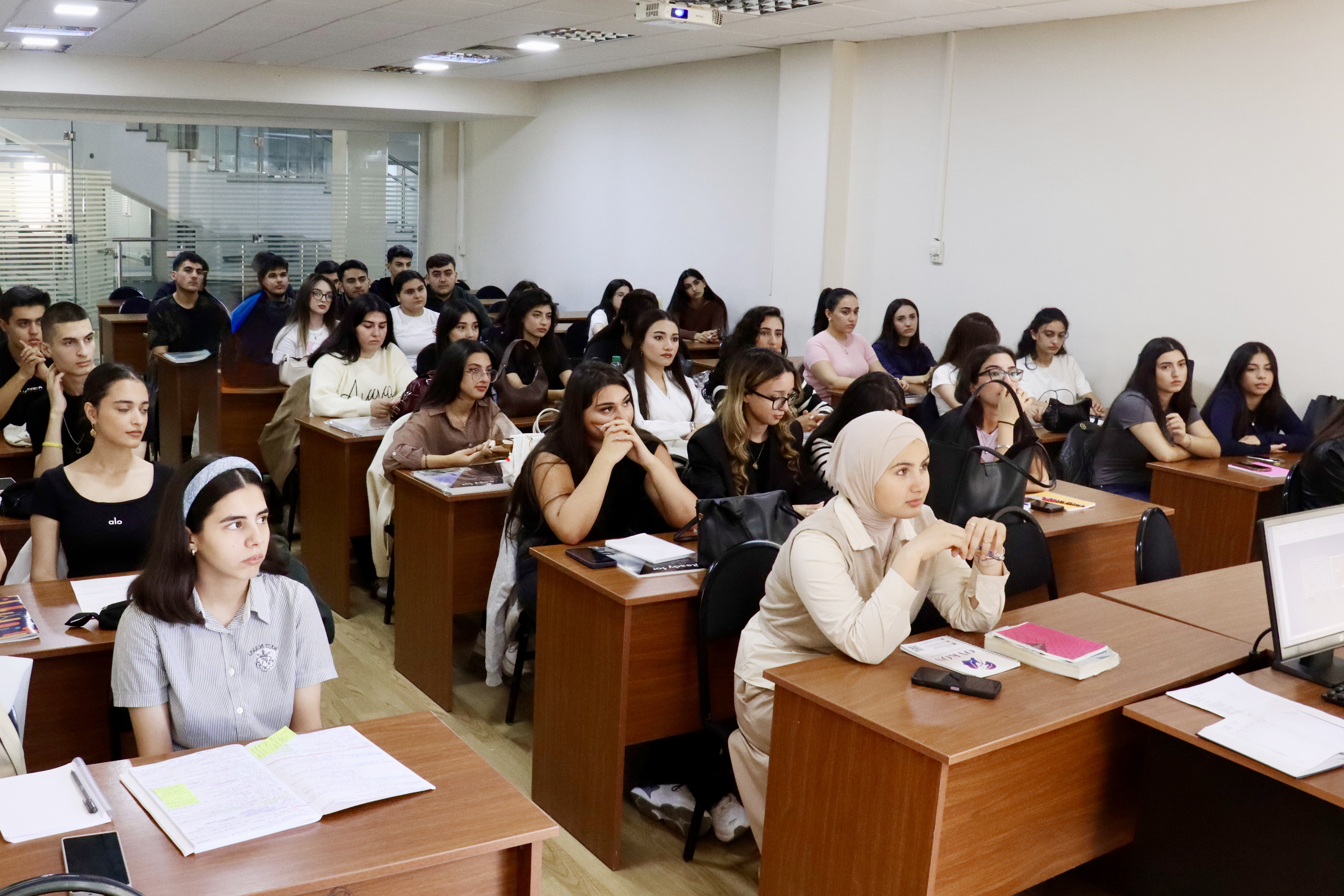 Beynəlxalq əlaqələr şöbəsi mübadilə proqramlarına dair infosessiyalara başlayıb