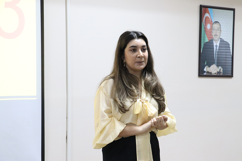 “PwC Azerbaijan” şirkətinin nümayəndələri  “Karyera planlaması” dərsində tələbələrlə görüşüblər