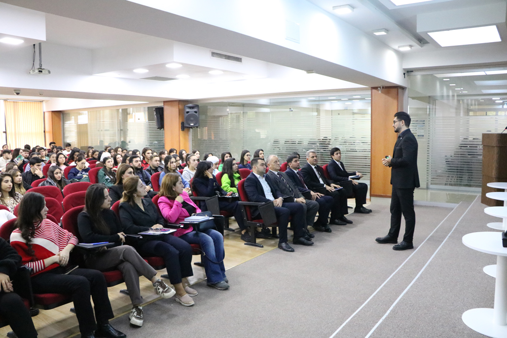 Azərbaycan Universitetində icbari tibbi sığorta haqqında maarifləndirici tədbiri keçirilib