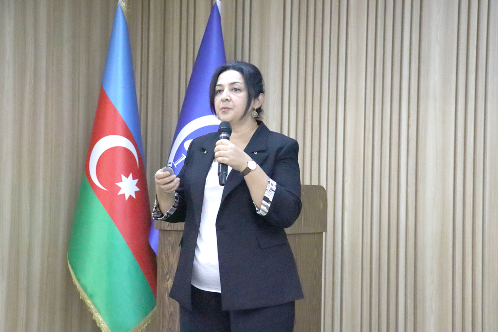 TEC  “Elmi məqalə və tezisin yazılması” mövzusunda respublika seminarı keçirib